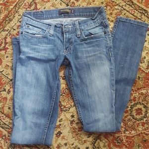 Levi Straight Leg Jeans - Too Superlow 524